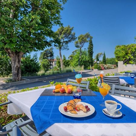 Hotel Aqua - Guest Rooms & Suites Kaštela エクステリア 写真