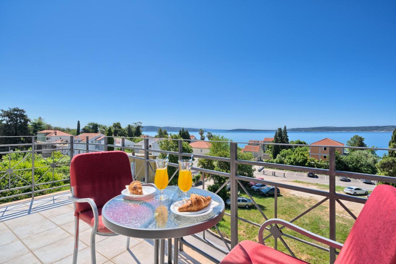 Hotel Aqua - Guest Rooms & Suites Kaštela エクステリア 写真