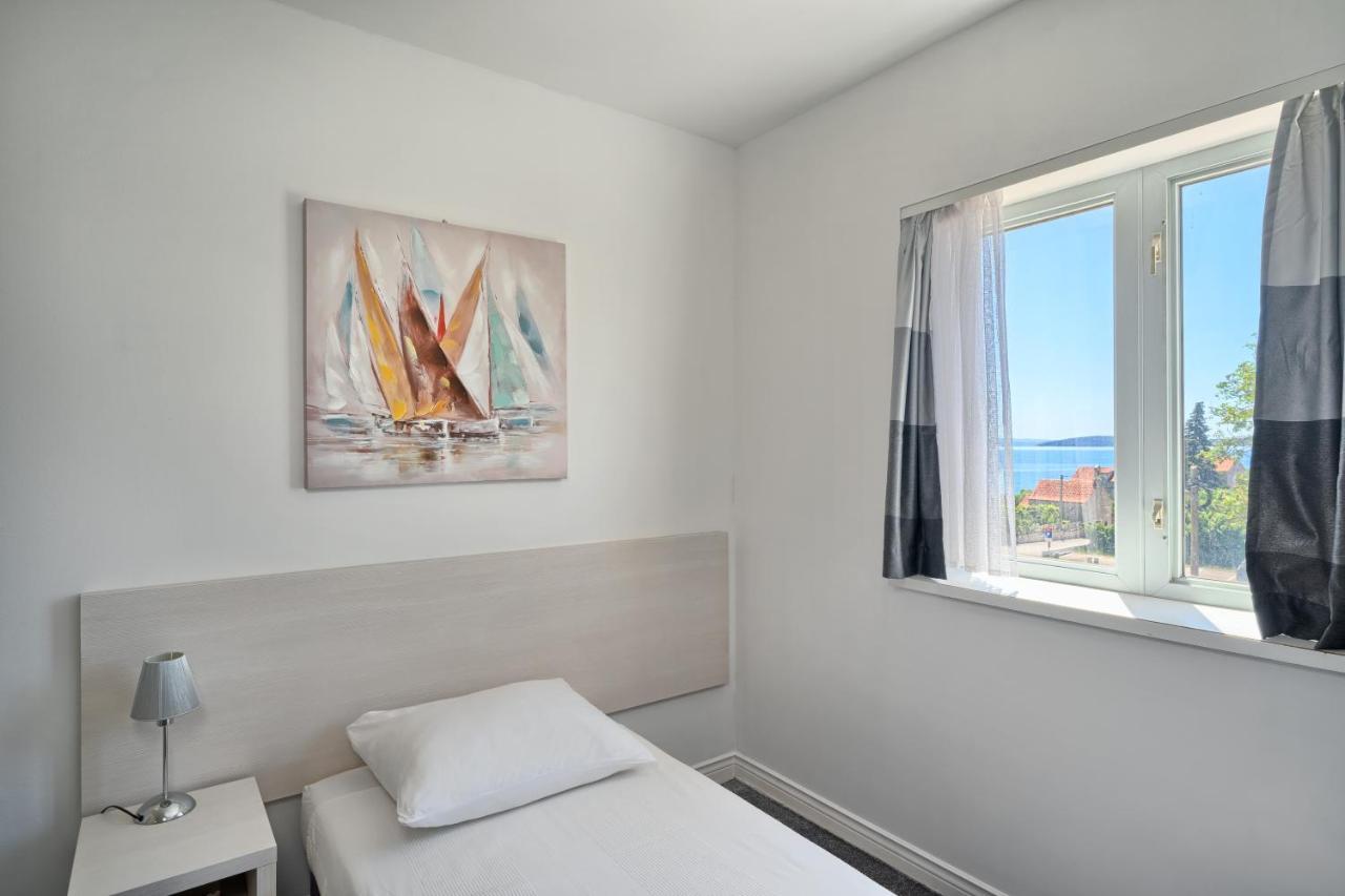 Hotel Aqua - Guest Rooms & Suites Kaštela エクステリア 写真